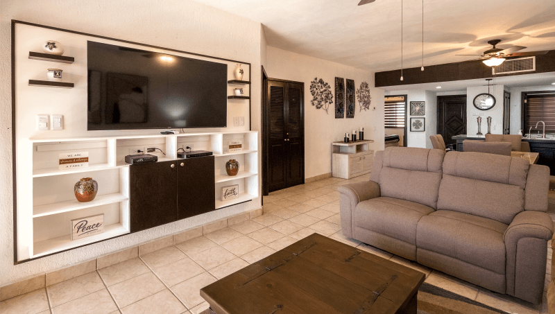 rp-vacations-princesa-c-301-living-area-image