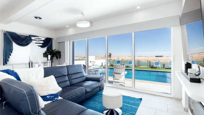 rp-vacations-sirena-del-desierto-living-area2